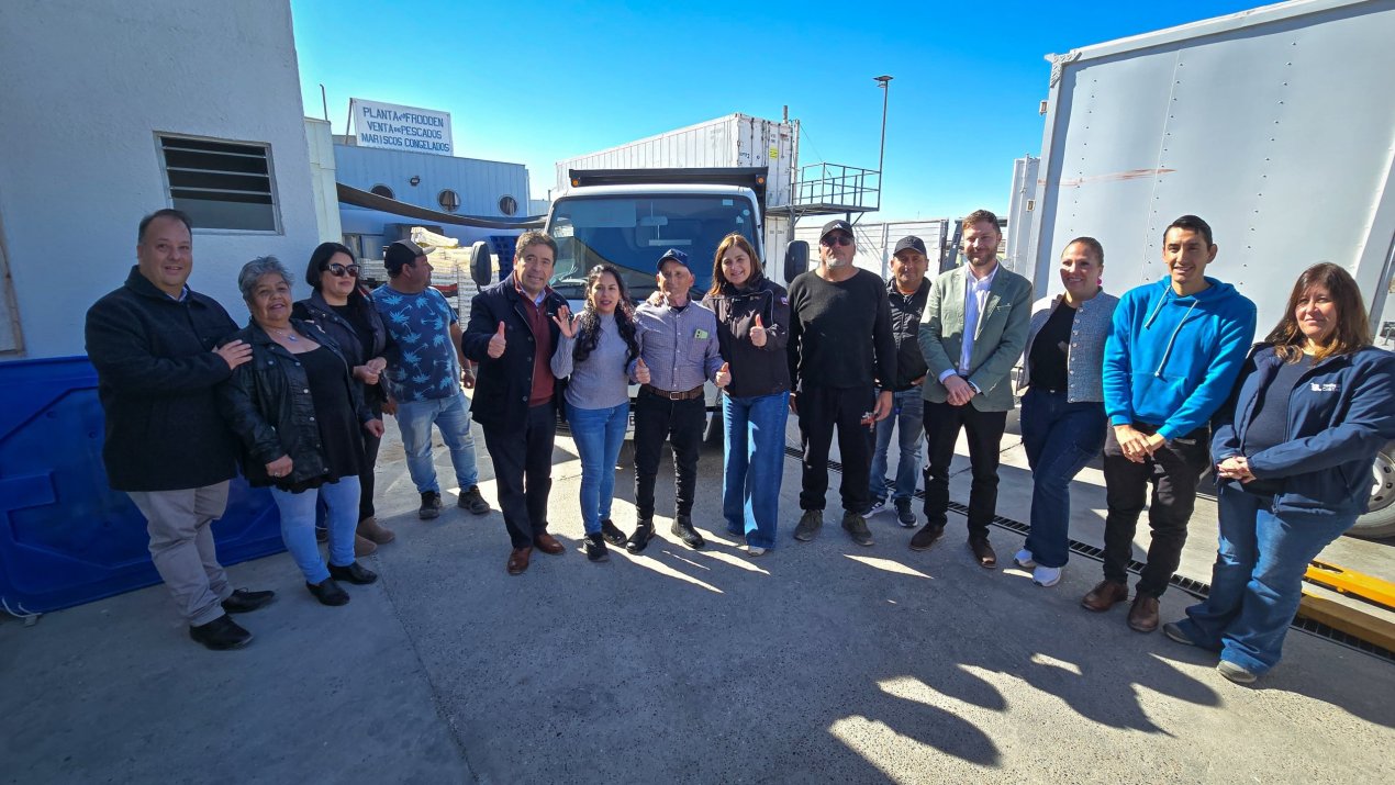 /gobierno-regional-atacama-entrega-camiones-a-organizaciones-de-pescadores
