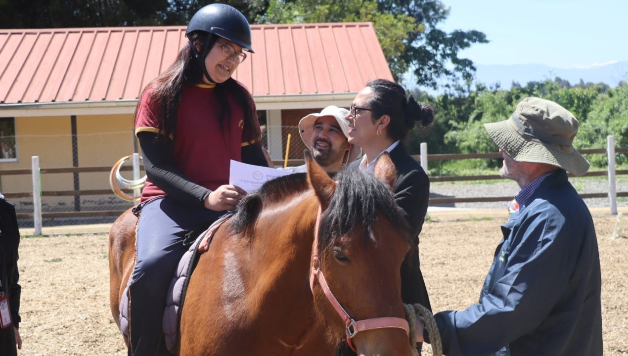/equinoterapia-potencia-salud-mental-escolar-en-molina