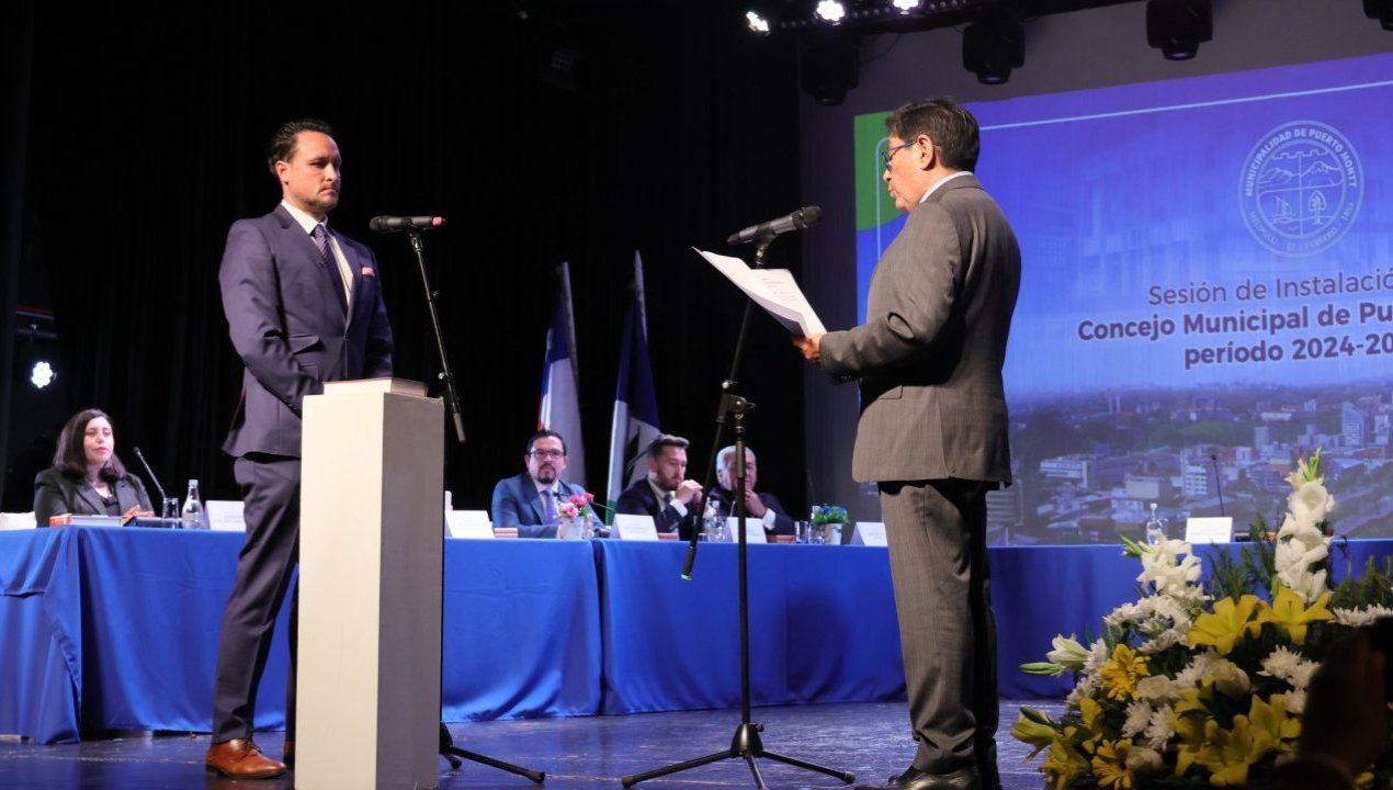 /rodrigo-wainraight-asume-como-alcalde-de-puerto-montt-con-llamado-a-la