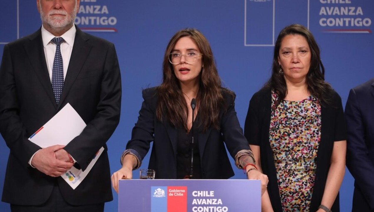 /actualidad/politica/ministra-vallejo-defendio-bono-presidencial-y-respaldo-al-ministro-munoz