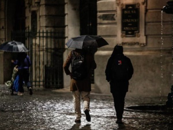 Sistemas frontales traerán lluvias a la zona central y sur desde este jueves