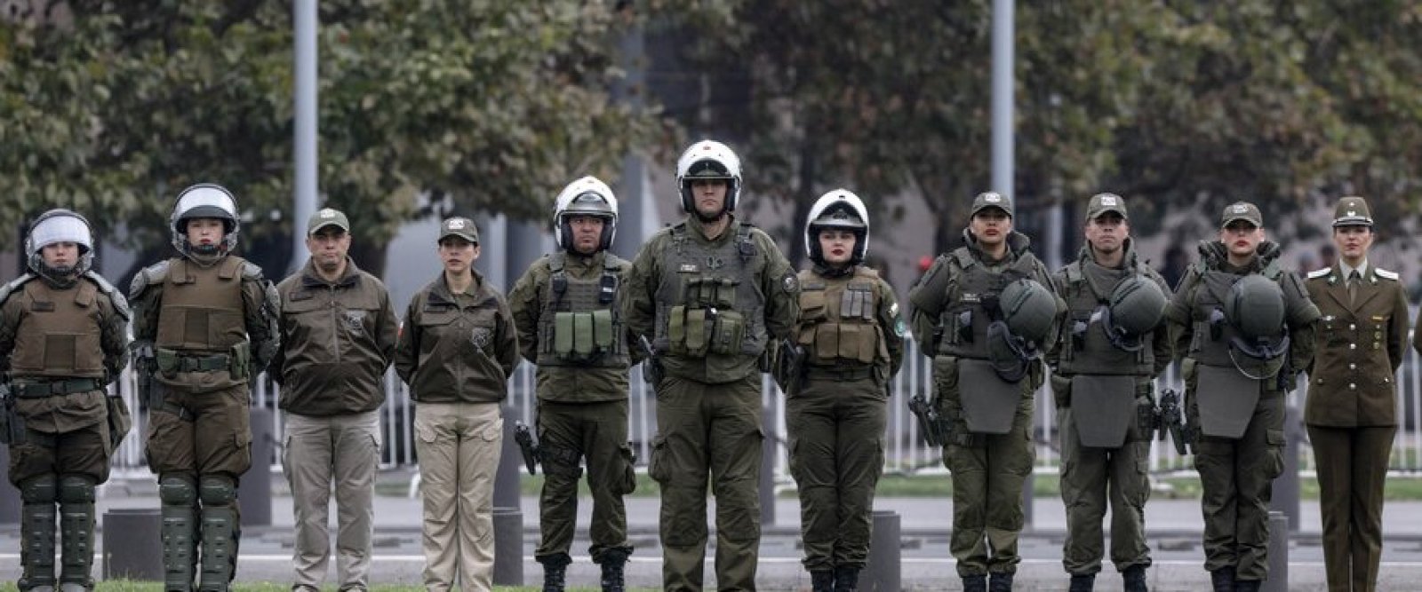 Presidente Kast anuncia paquete de medidas para Carabineros en su aniversario 99