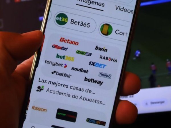 Casinos cuestionan medida del SII que permite a plataformas de apuestas online extranjeras pagar IVA en Chile